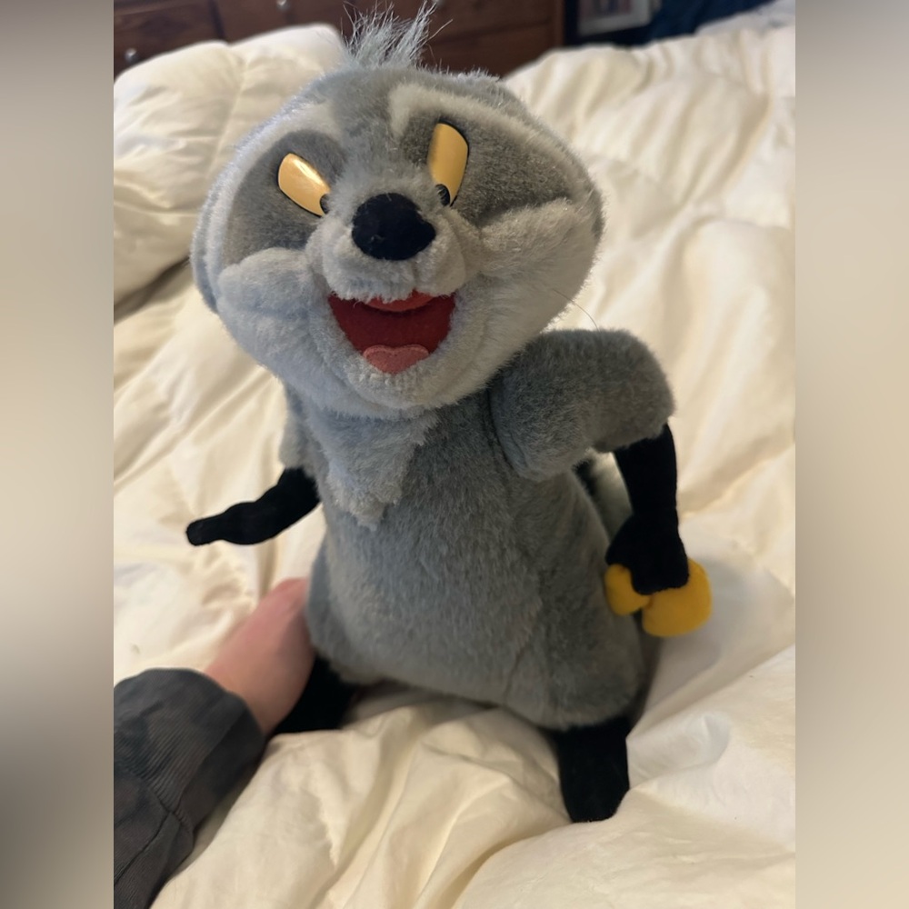Disney World MEEKO Pocahontas Raccoon Vintage Stuffed Animal Plush 12" Jointed